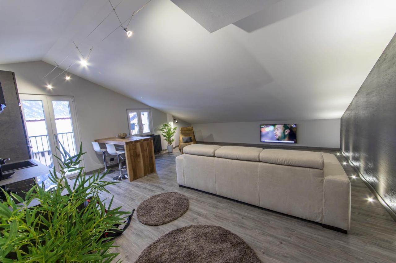 ドモドッソラPanoramic Penthouse In The Historical Centerアパートメント エクステリア 写真