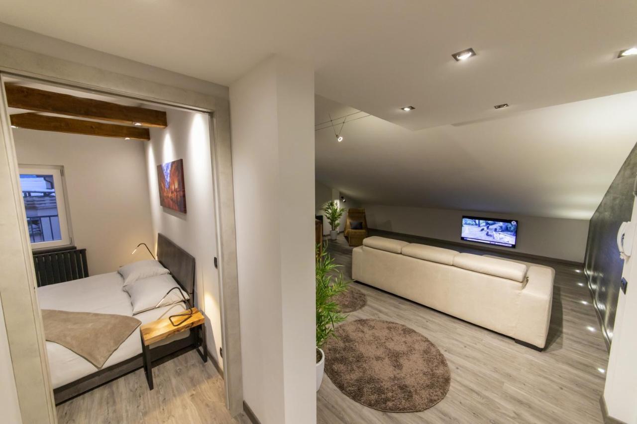 ドモドッソラPanoramic Penthouse In The Historical Centerアパートメント エクステリア 写真